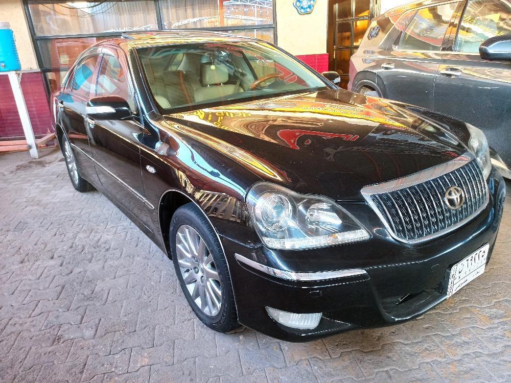 تۆیۆتا کراون